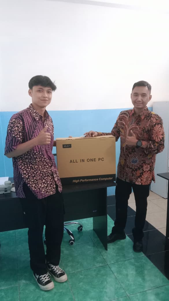 Satuan Pelayanan Pemenuhan Gizi (SPPG) di Pacitan Melakukan Pengadaan Perangkat di Decaa Hardware